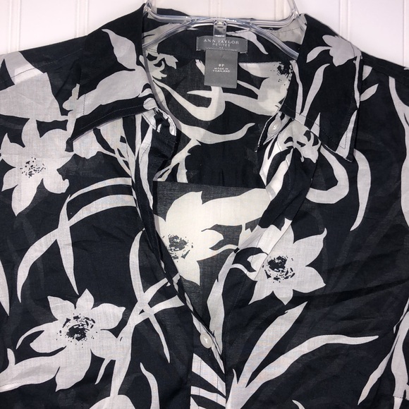 Ann Taylor Petites Navy Blue/White Floral Blouse - Picture 3 of 7